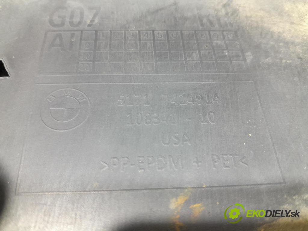 Bmw X7 2021 blatník: Plastický před 7424914