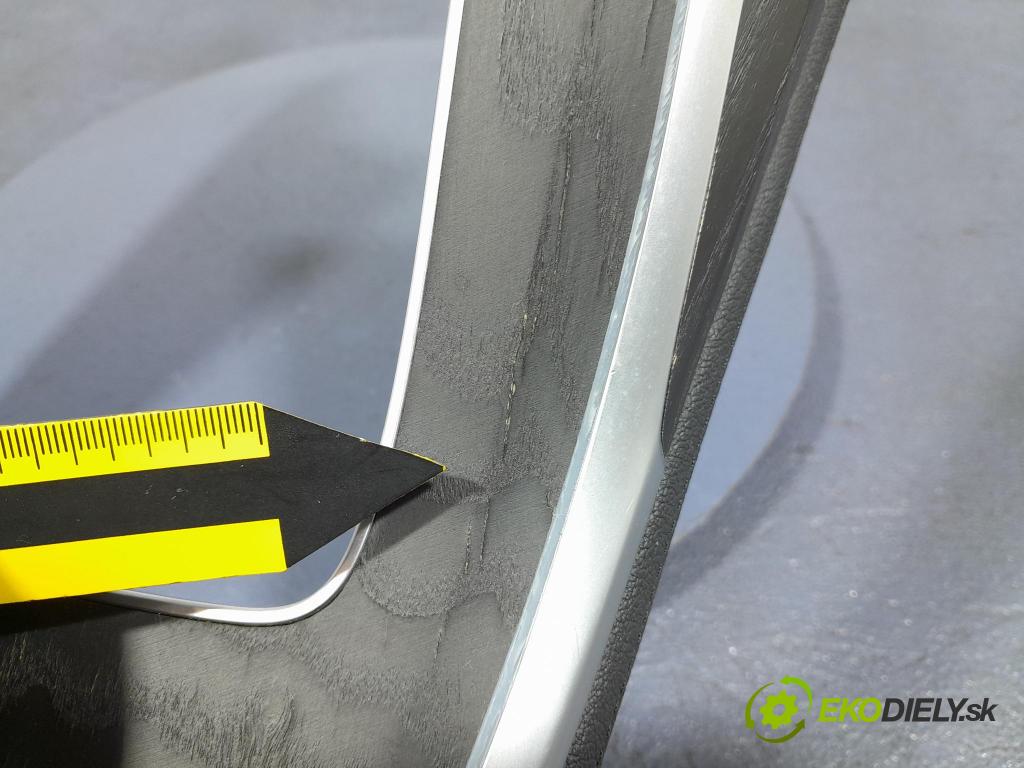 Bmw X7 2021 kryt Plast: Interiéry:
