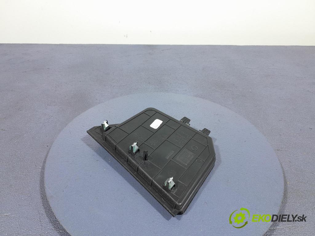 Bmw X7 2021 kryt Plast: Interiéry: 9868441