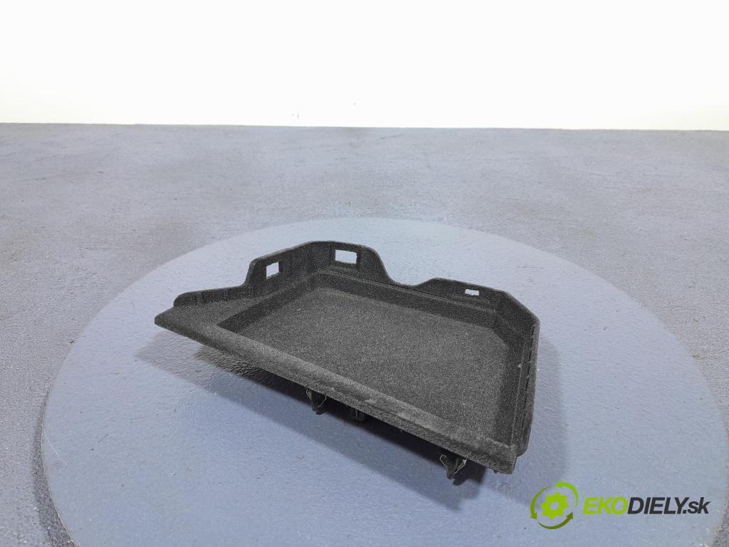 Bmw X7 2021 kryt Plast: Interiéry: 9868440