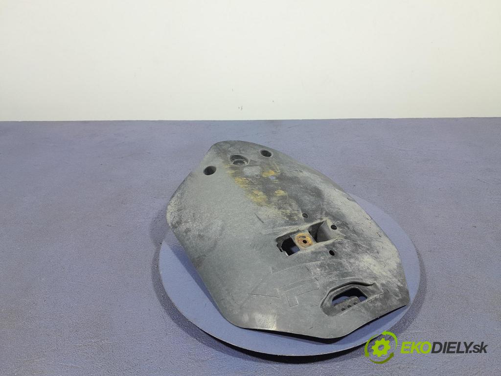 Bmw X7 2021 kryt Plast: podvozek: 6877043