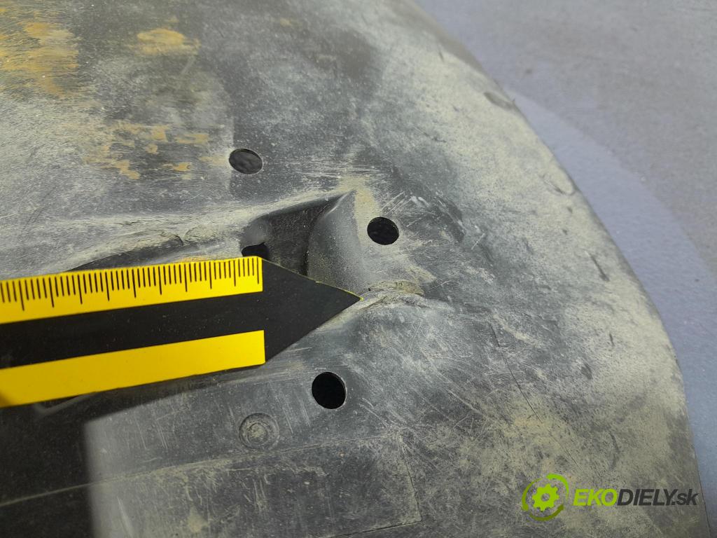 Bmw X7 2021 kryt Plast: podvozek: 6877043