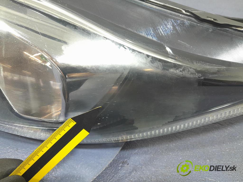 Ford Fiesta 2016 Reflektor: Vľavo: C1BB-13W030-AH