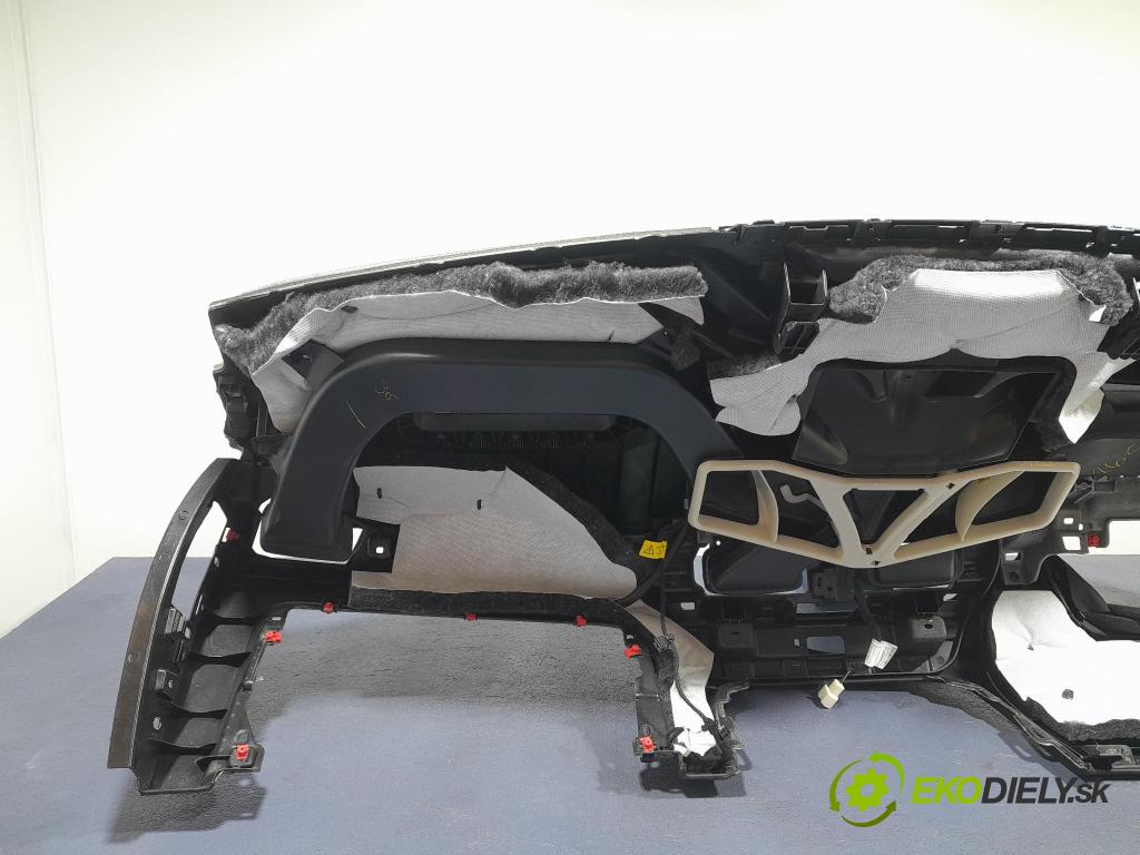 Bmw X7 2021 kokpit,pristrojová doska