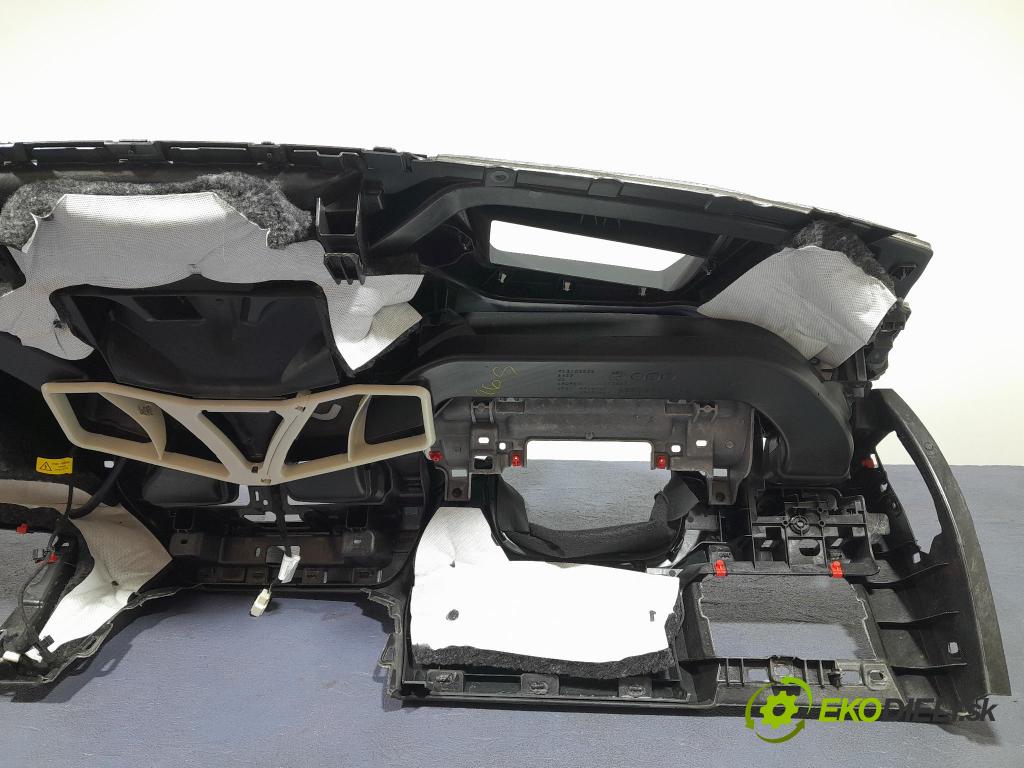 Bmw X7 2021 kokpit,pristrojová doska