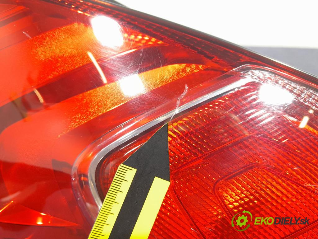 Ford Fiesta 2016 svetlo / reflektor zad ľavá Vonkajsia: C1BB-13405-A