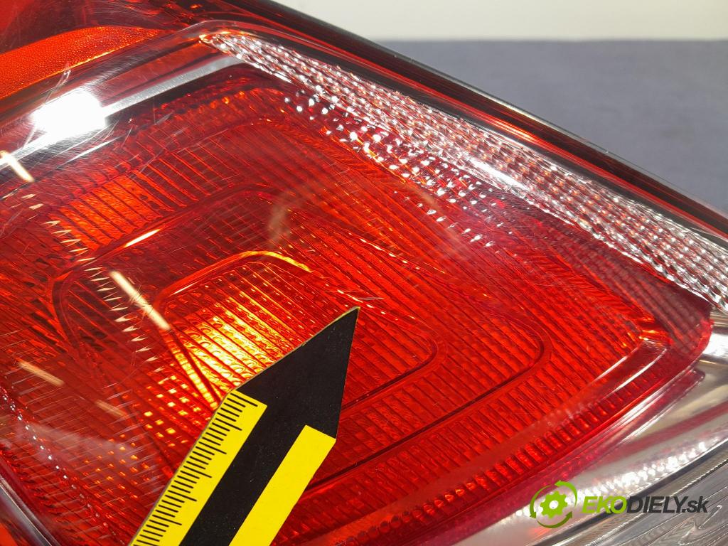 Ford Fiesta 2016 svetlo / reflektor zad ľavá Vonkajsia: C1BB-13405-A
