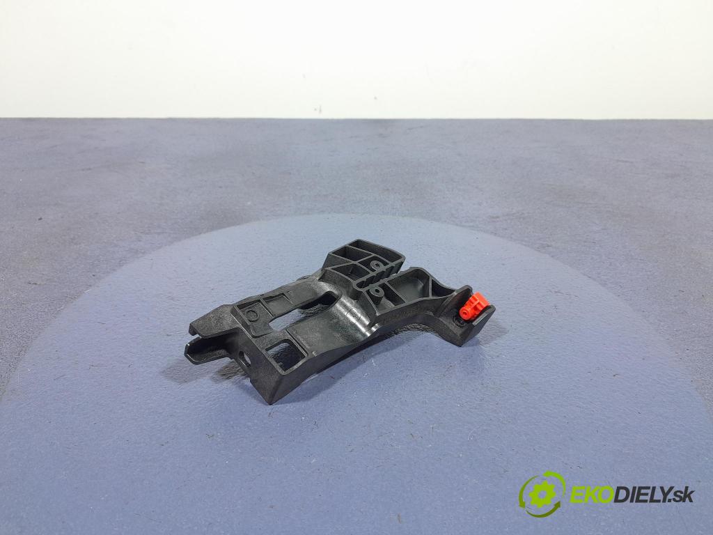 Bmw X7 2021 kryt Plast: Interiéry: 6807238