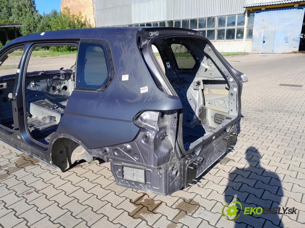 Bmw X7 2021 Zad: