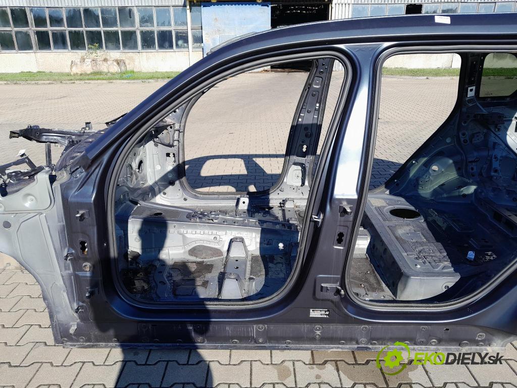 Bmw X7 2021 práh Levý: