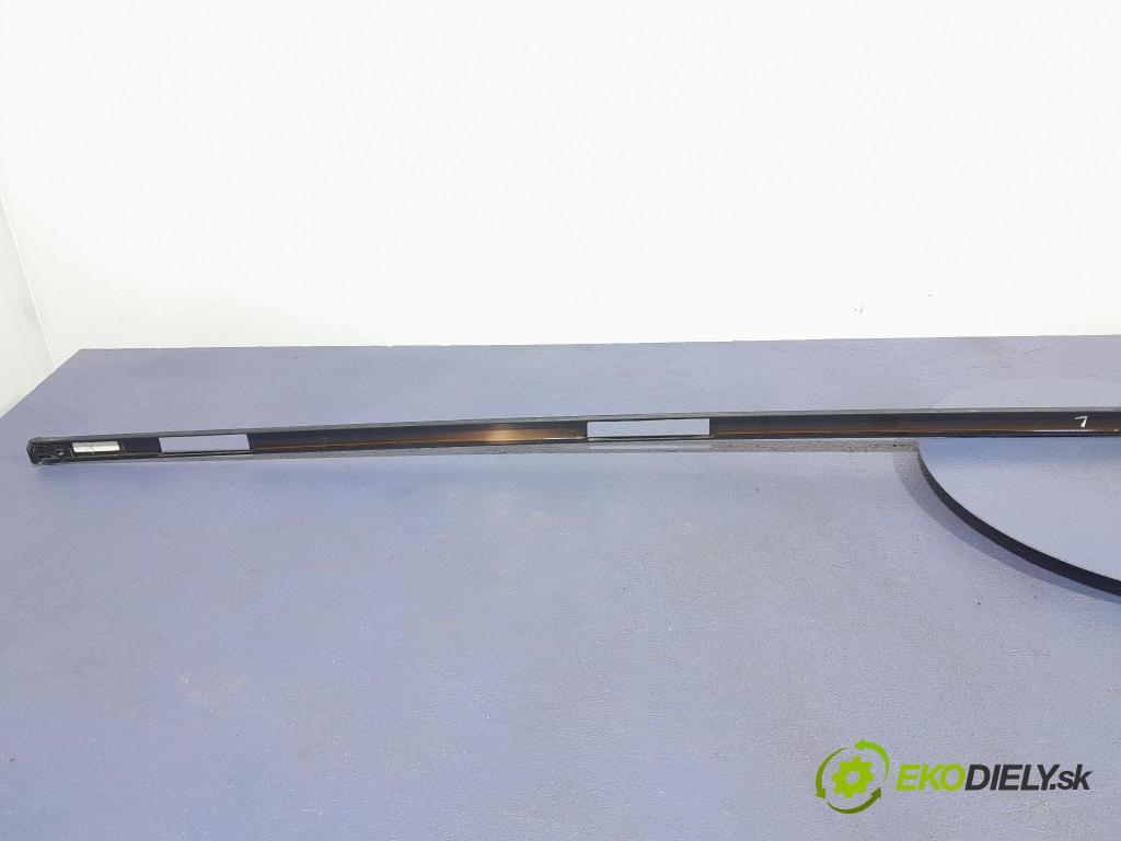 Bmw X7 2021 lišta Dekoratívní: