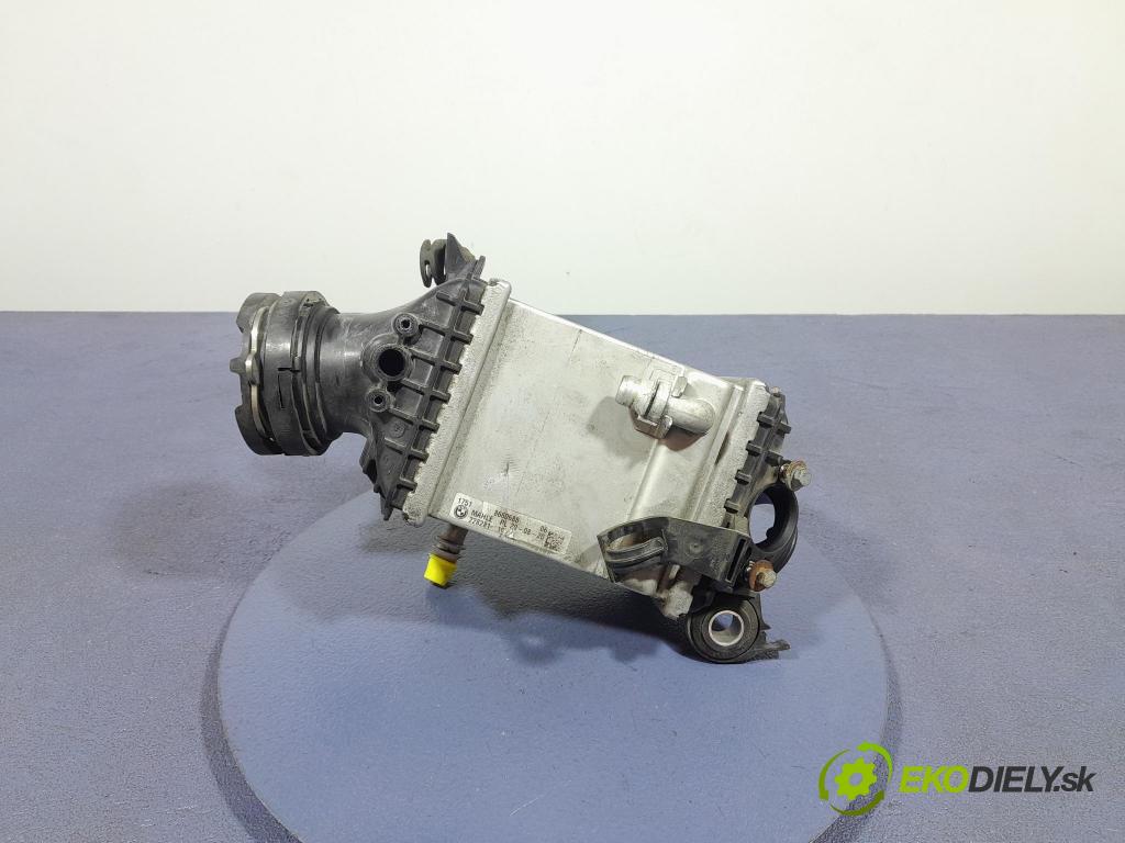 Bmw X7 2021 Chladič Vzduch: 8660688