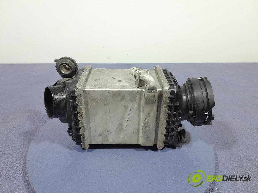 Bmw X7 2021 Chladič Vzduch: 8660688