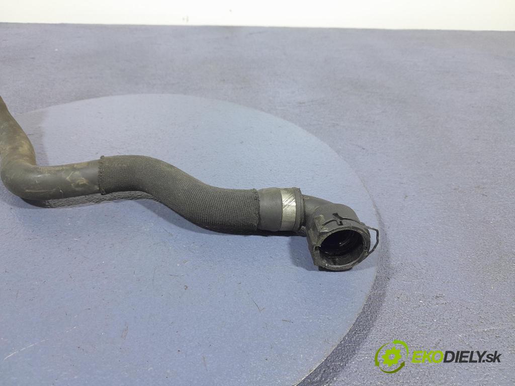Bmw X7 2021 trubka Chladič: 9894766