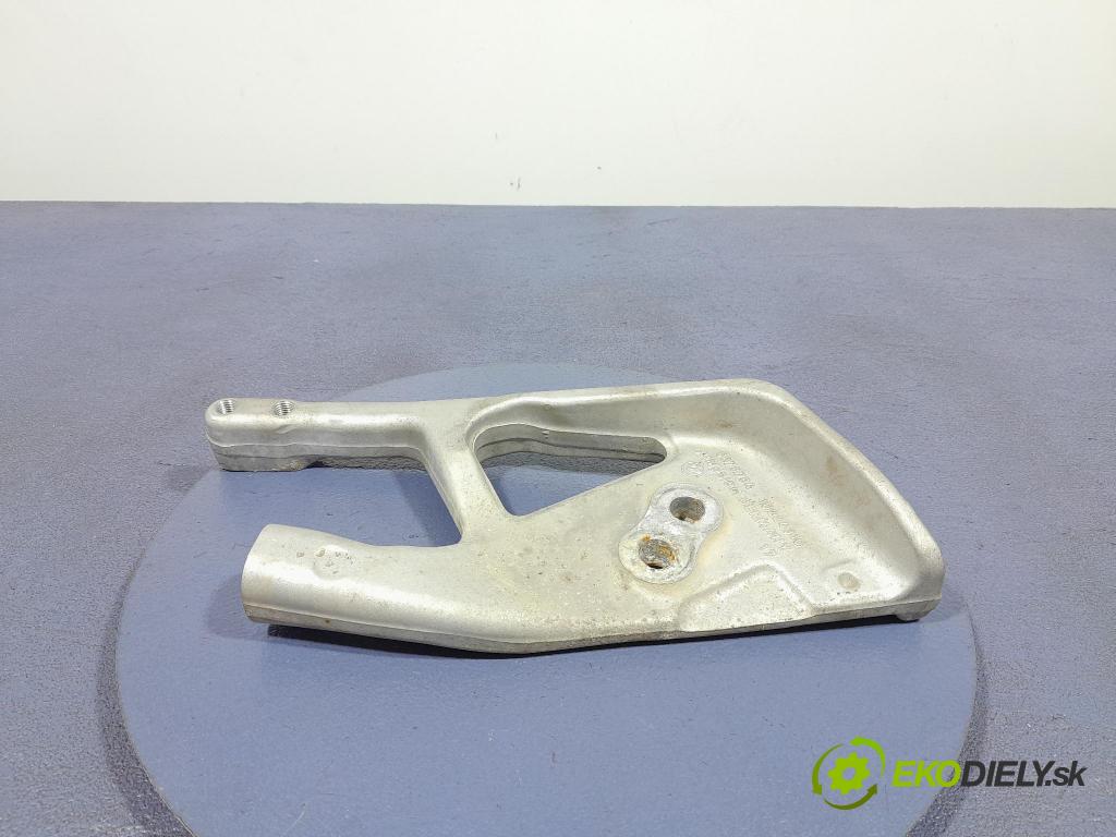Bmw X7 2021 výztuha Čelní / stěna Přední 6878754