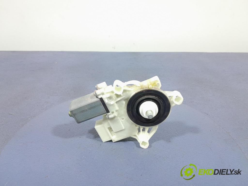Bmw X7 2021 mechanismus stahování Sklenka: před v pravo: 9450070