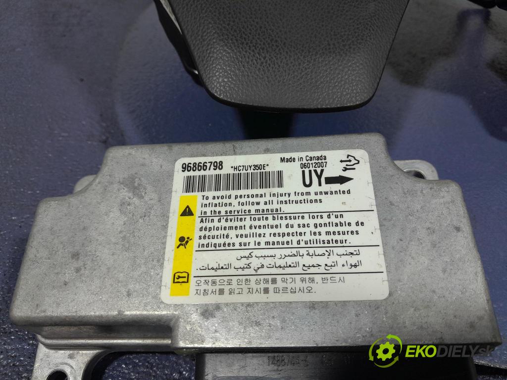 Opel Antara 2008 kokpit,přistrojova deska