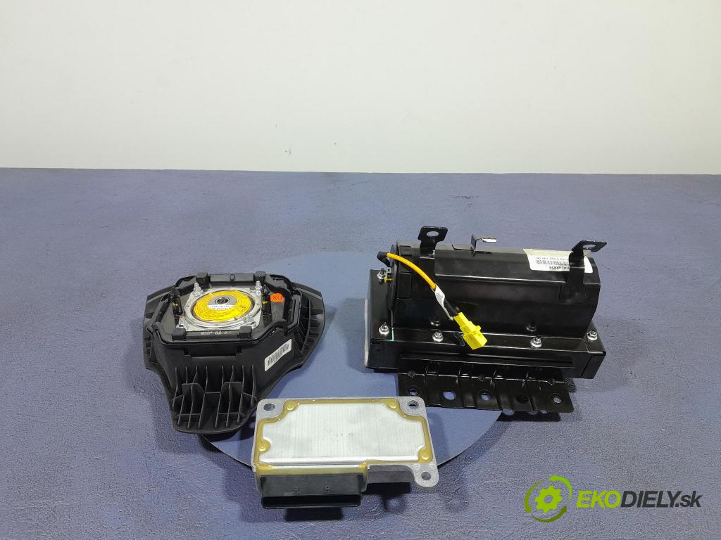 Opel Antara 2008 kokpit,přistrojova deska