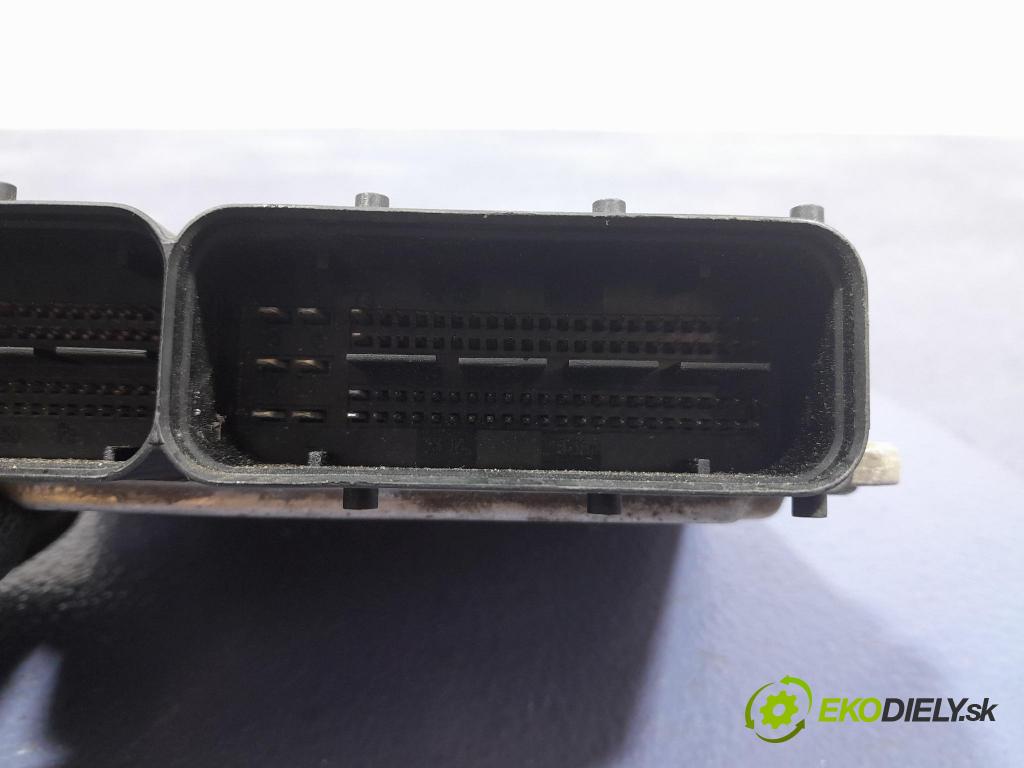 Opel Antara 2008 řídící jednotka Motor: 96950947