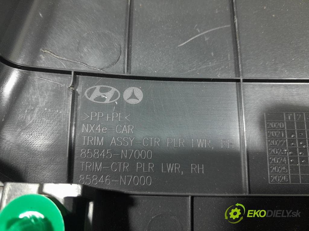 Hyundai Tucson 2024 kryt Plast: Interiéry: 85845-N7000