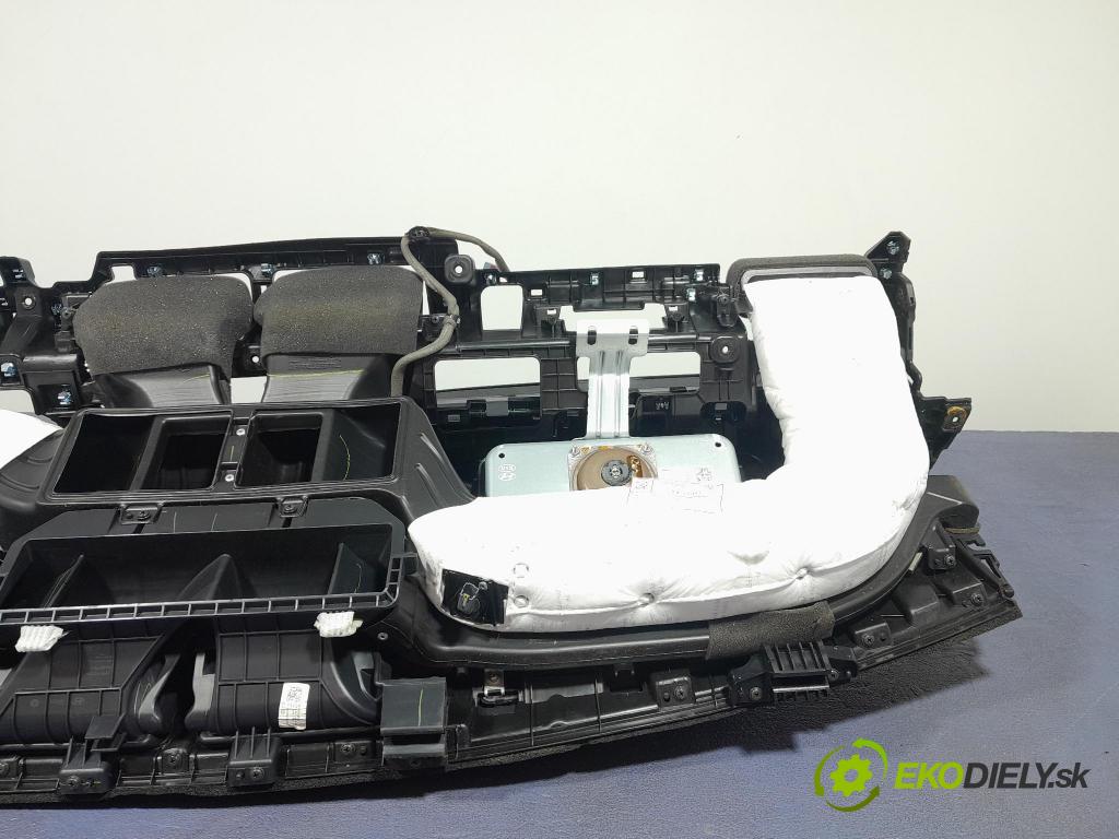 Hyundai Tucson 2024 kokpit,přistrojova deska