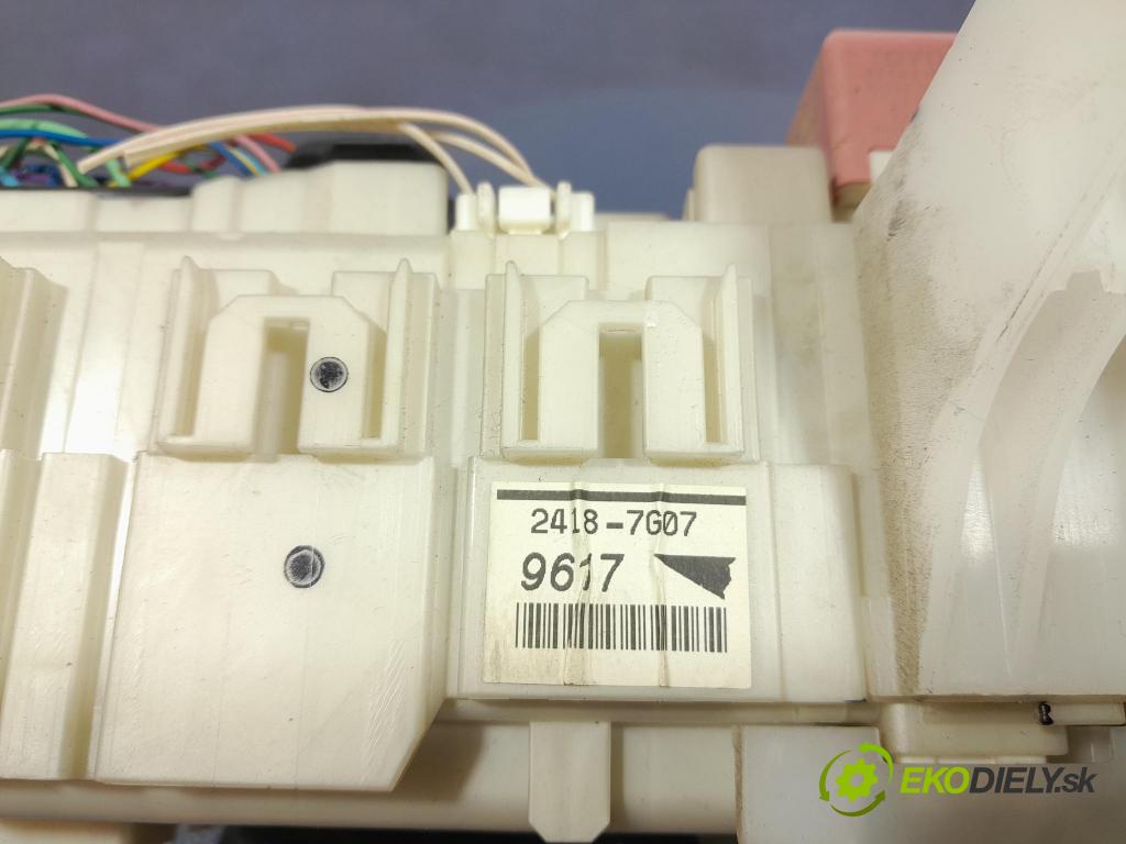 Toyota Auris 2007 skrinka Poistky: 82730-02150-A