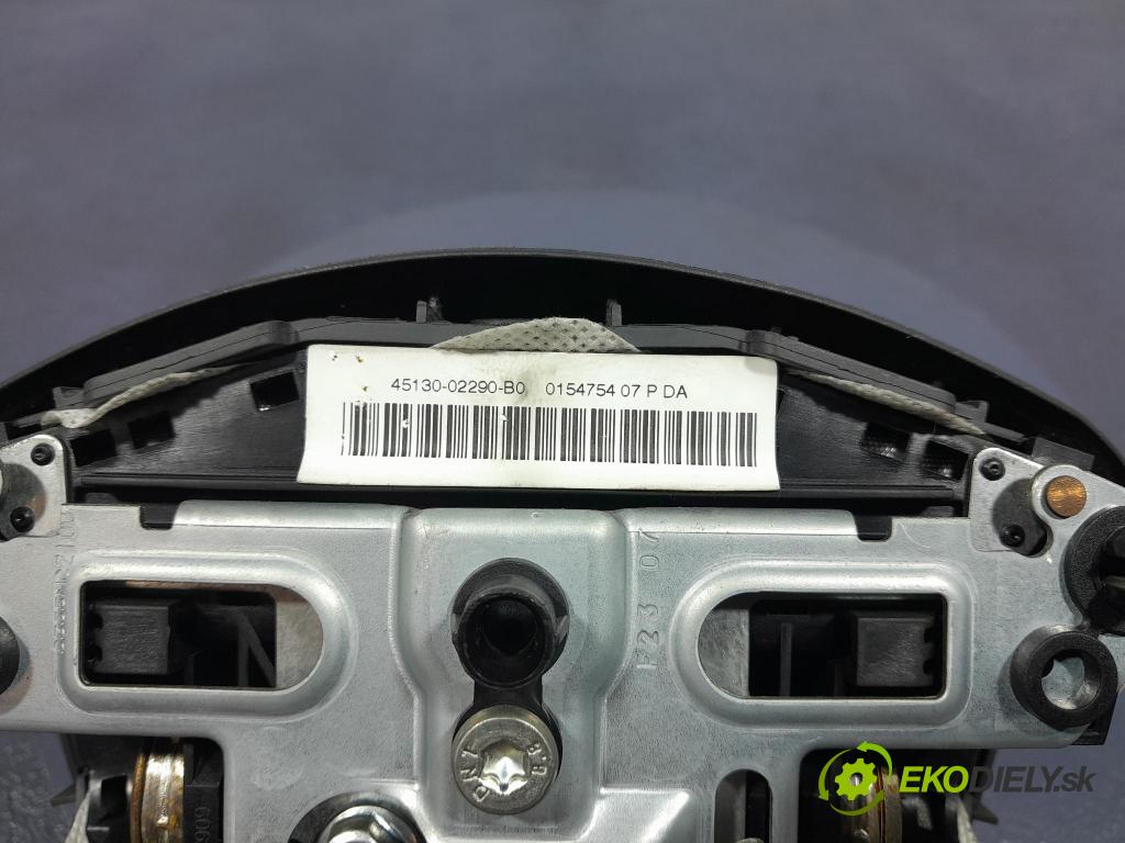 Toyota Auris 2007 Airbag: Řidiči: x 45130-02290-B0