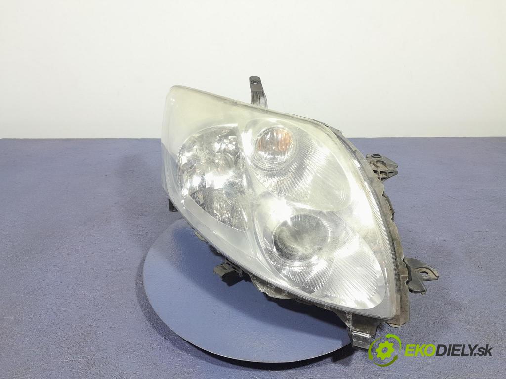 Toyota Auris 2007 Reflektor: v pravo: 81110-02470