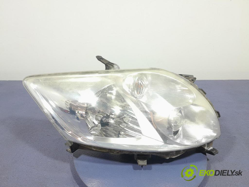 Toyota Auris 2007 Reflektor: v pravo: 81110-02470