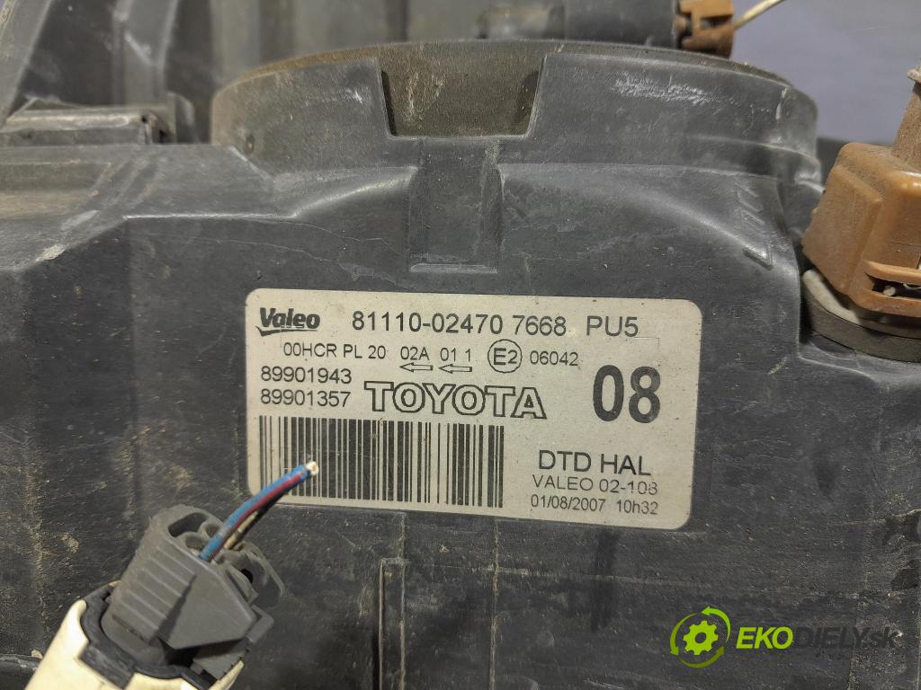 Toyota Auris 2007 světlo v pravo: 81110-02470