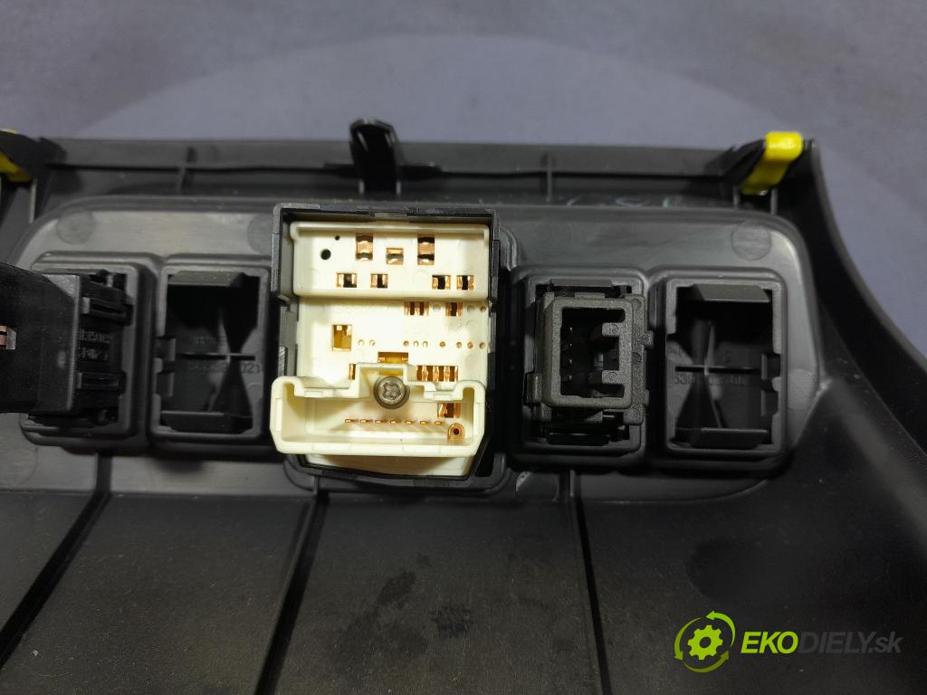 Toyota Auris 2007 prepínač Zrkadlo: 55545-02030