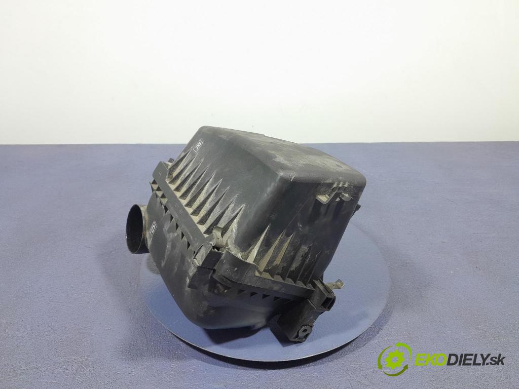 Toyota Auris 2007 obal Filtre: Vzduch: