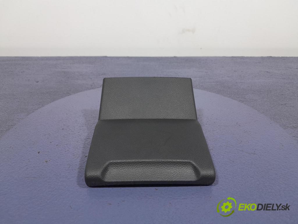 Dacia Duster 2023 kryt Plast: Interiéry: 969122674R