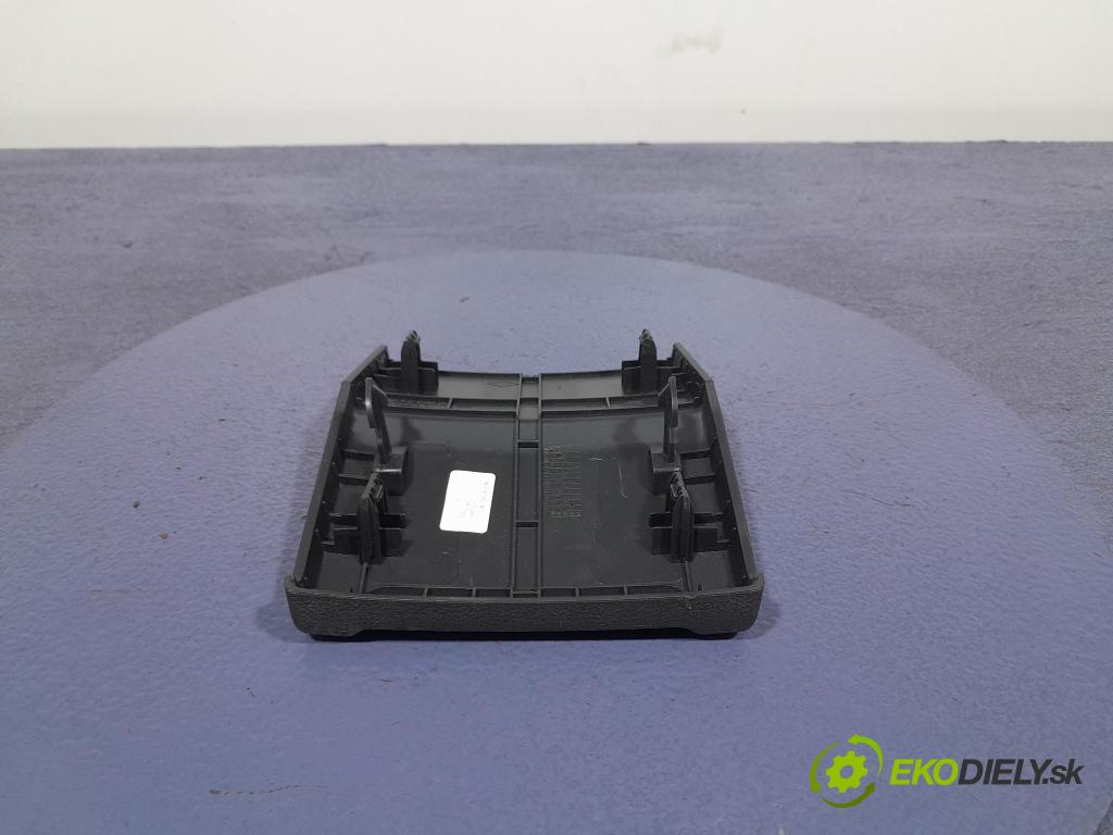 Dacia Duster 2023 kryt Plast: Interiéry: 969122674R