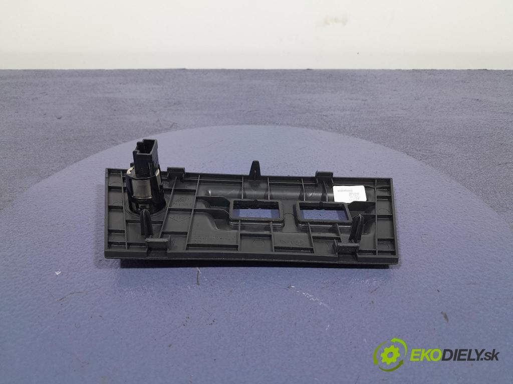 Dacia Duster 2023 kryt Plast: Interiéry: 682640040R