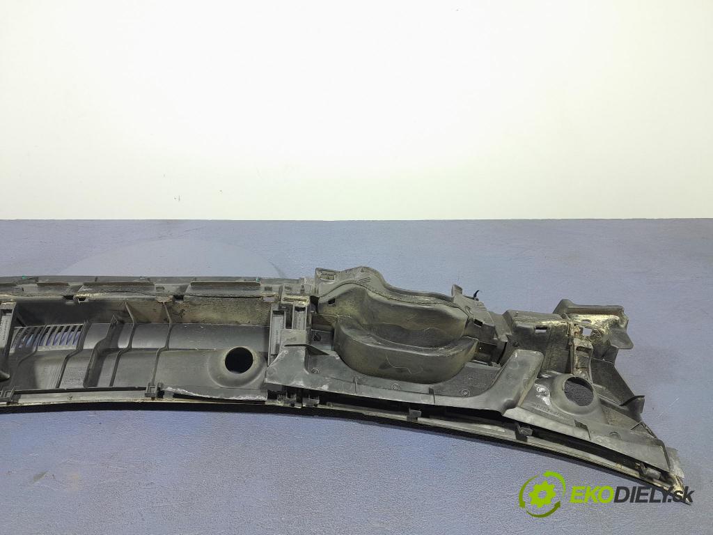 Toyota Auris 2007 torpédo 55781-02160