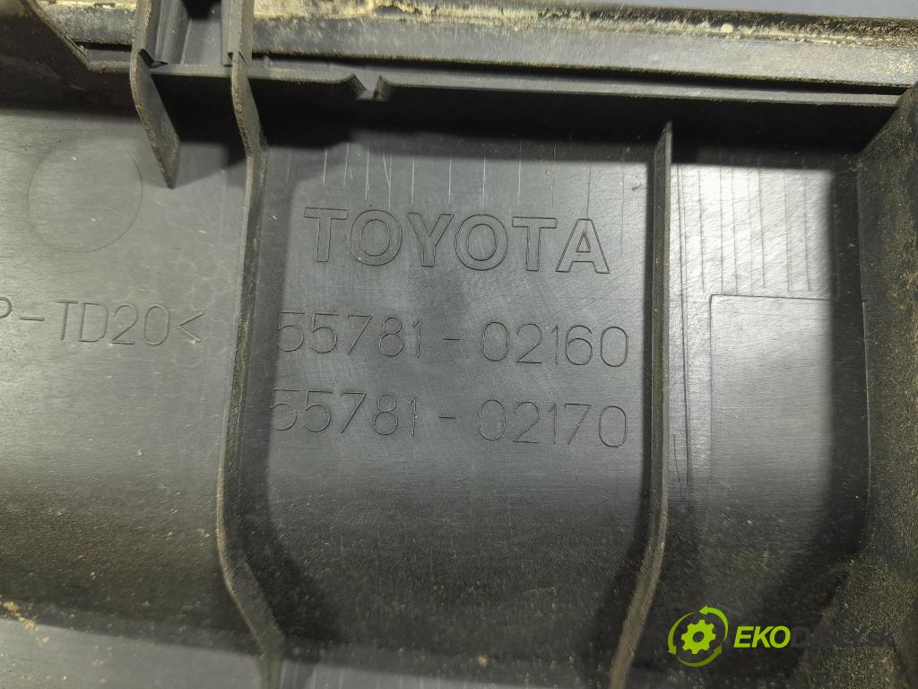 Toyota Auris 2007 torpédo 55781-02160