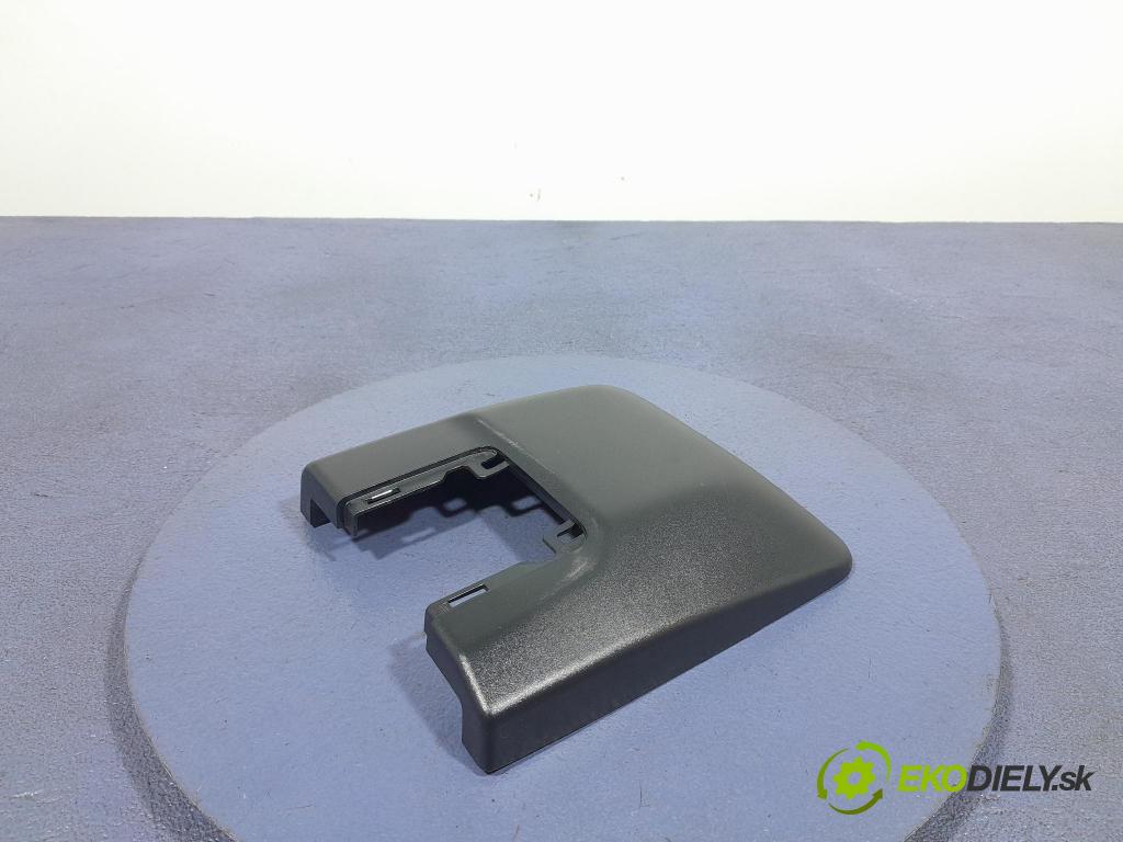 Toyota Corolla 2024 kryt Plast: Interiéry: 86466-02050
