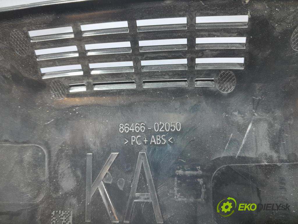 Toyota Corolla 2024 kryt Plast: Interiéry: 86466-02050