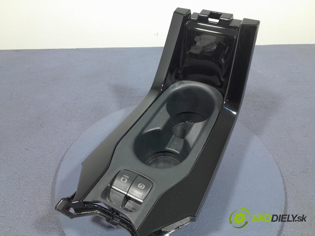Toyota Corolla 2024 kryt Plast: Interiéry: 58822-02440