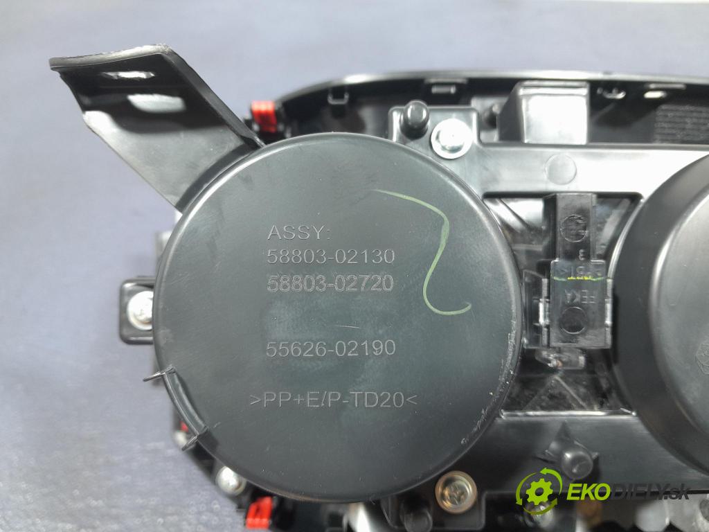 Toyota Corolla 2024 kryt Plast: Interiéry: 58822-02440