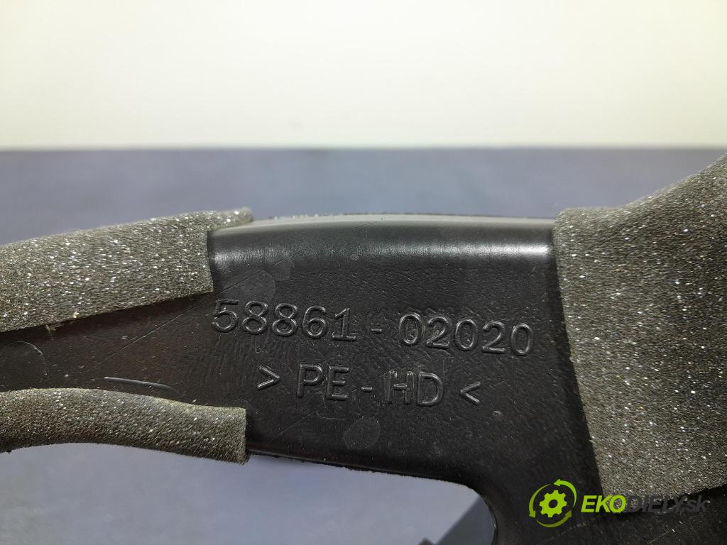 Toyota Corolla 2024 rúrka Vzduch: 58861-02020
