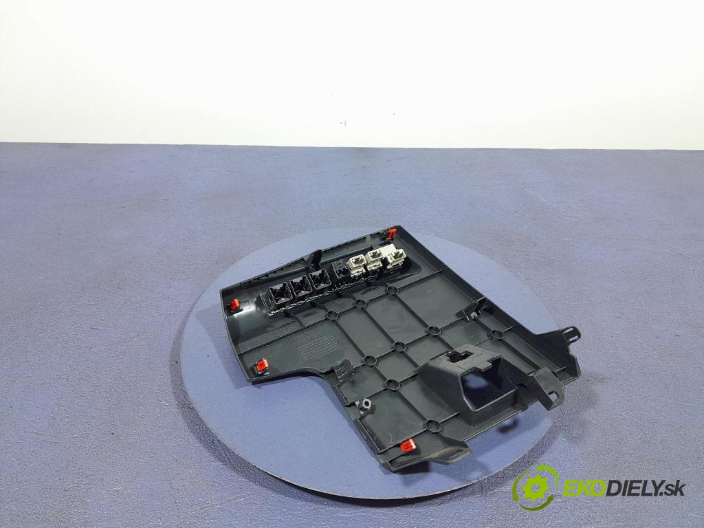 Toyota Corolla 2024 kryt Plast: Interiéry: 55432-02800