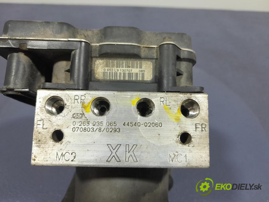 Toyota Auris 2007 čerpadlo ABS x 44540-02060