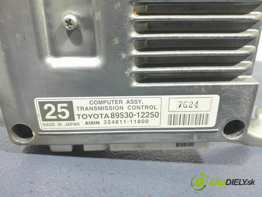Toyota Auris 2007 riadiaca jednotka skrine 89530-12250