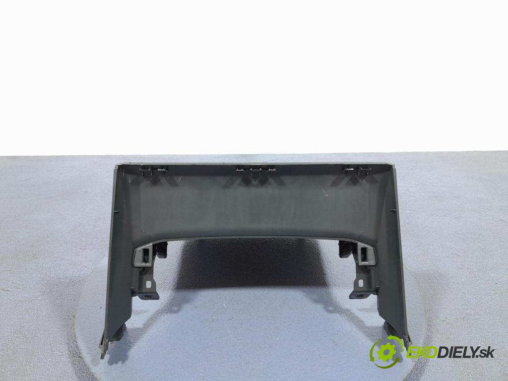 Toyota Corolla 2024 kryt Plast: Interiéry: 55422-02A40