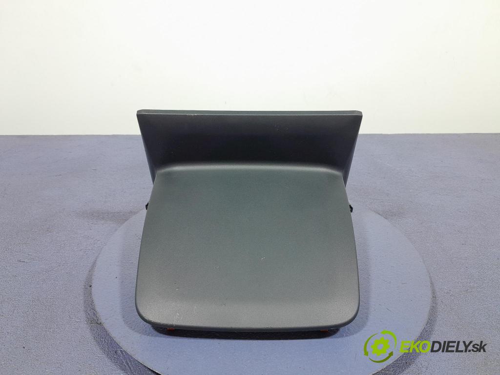 Toyota Corolla 2024 kryt Plast: Interiéry: 55422-02A40