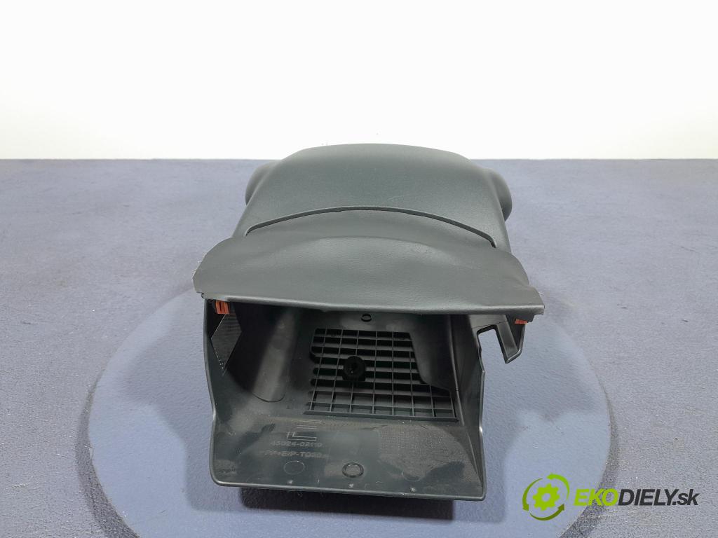 Toyota Corolla 2024 kryt Plast: Interiéry: 45286-02630