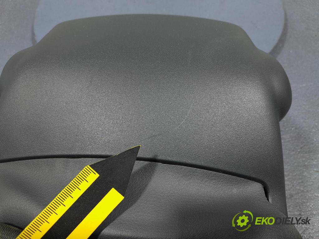 Toyota Corolla 2024 kryt Plast: Interiéry: 45286-02630
