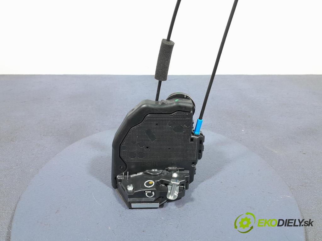 Toyota Corolla 2024 zámok dvere zad v pravo:
